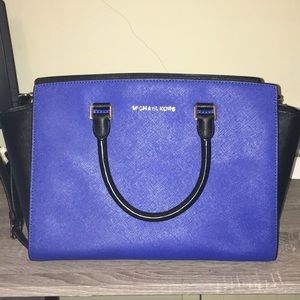 Crossbody bag
